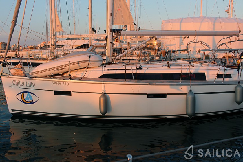 Bavaria 37 Cruiser - Yacht Charter Sailica