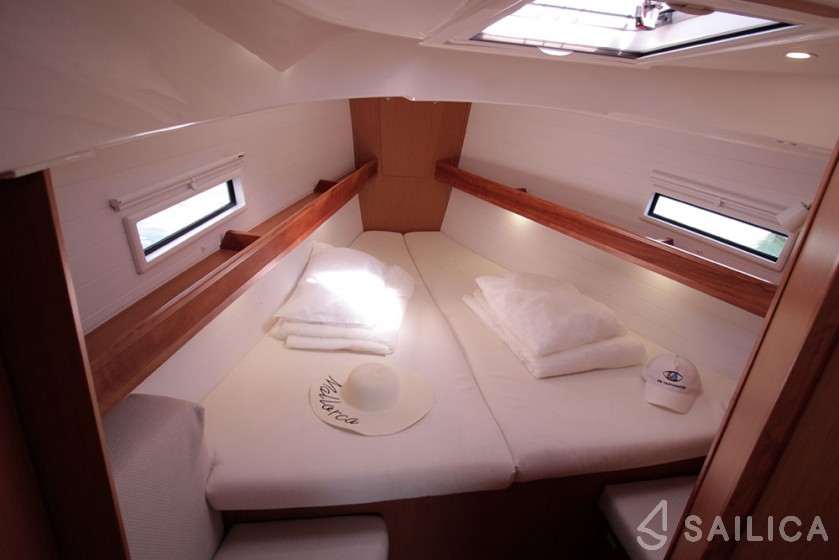 Bavaria 40 Cruiser - Yacht Charter Sailica