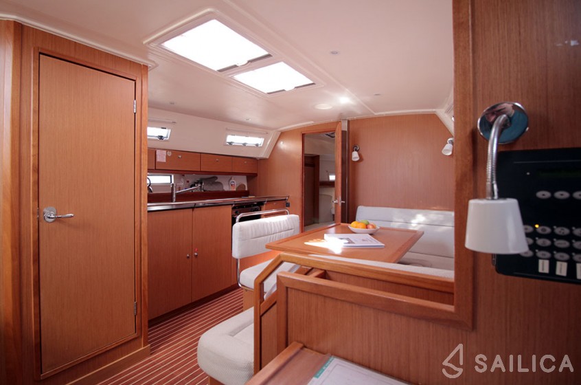 Bavaria 40 Cruiser - Yacht Charter Sailica