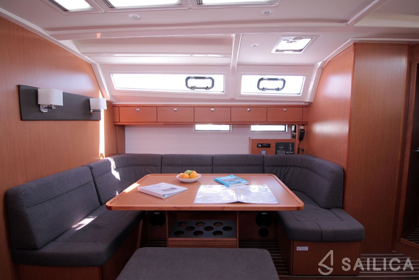 Bavaria 46 Cruiser - Yacht Charter Sailica