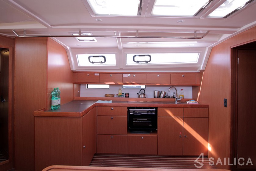 Bavaria 46 Cruiser - Yacht Charter Sailica
