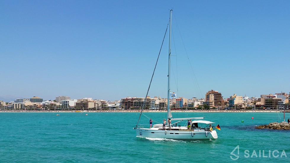 Bavaria 46 Cruiser - Yacht Charter Sailica