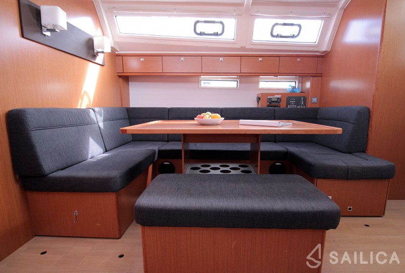 Bavaria 46 Cruiser - Yacht Charter Sailica