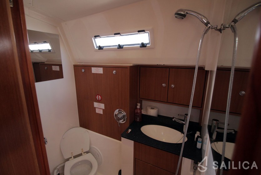 Bavaria 50 Cruiser - Yacht Charter Sailica