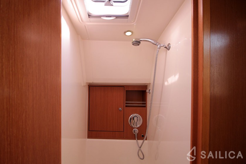 Bavaria 50 Cruiser - Yacht Charter Sailica