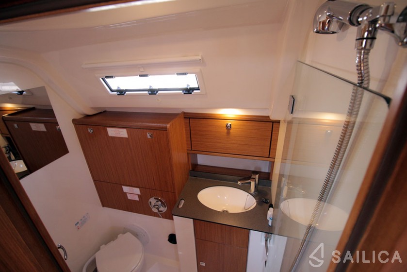 Bavaria 51 Cruiser - Yacht Charter Sailica