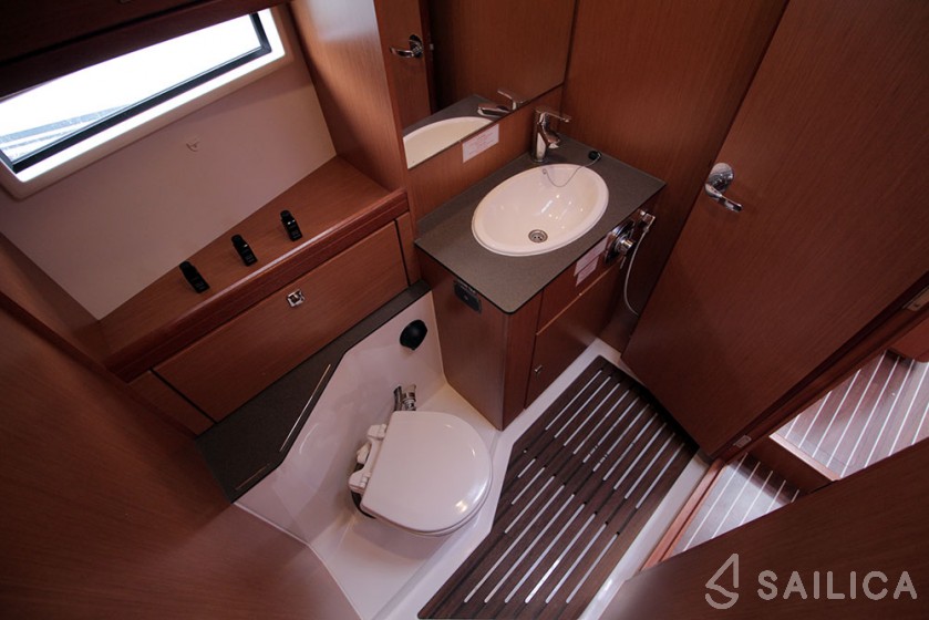 Bavaria Cruiser 56 - Yacht Charter Sailica