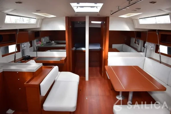 Oceanis 51.1 - Yacht Charter Sailica