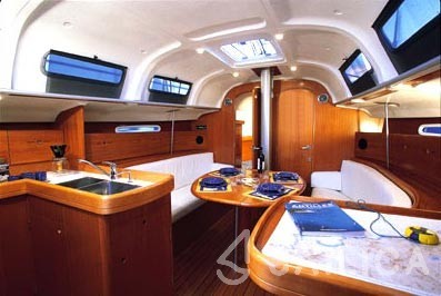 First 40.7 - Yacht Charter Sailica