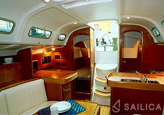 First 40.7 - Yacht Charter Sailica