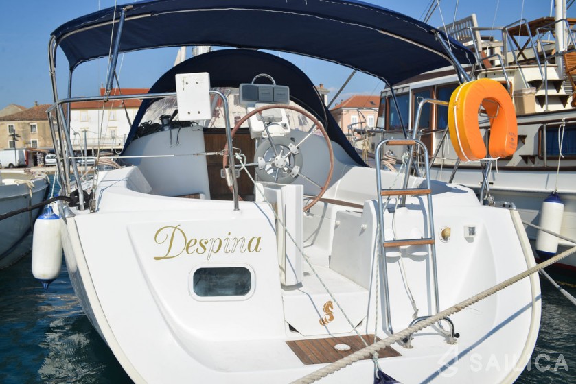 Oceanis 323 Clipper - Yacht Charter Sailica