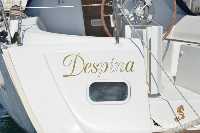 Oceanis 323 Clipper - Yacht Charter Sailica