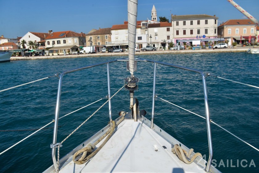Oceanis 323 Clipper - Yacht Charter Sailica
