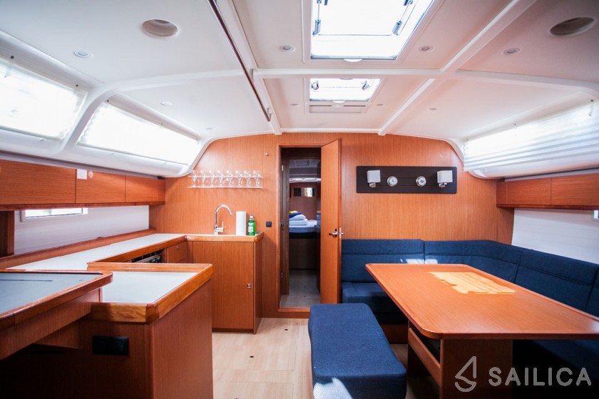 Bavaria 51 Cruiser - Yacht Charter Sailica