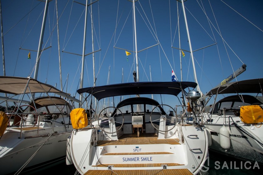 Bavaria 51 Cruiser - Yacht Charter Sailica