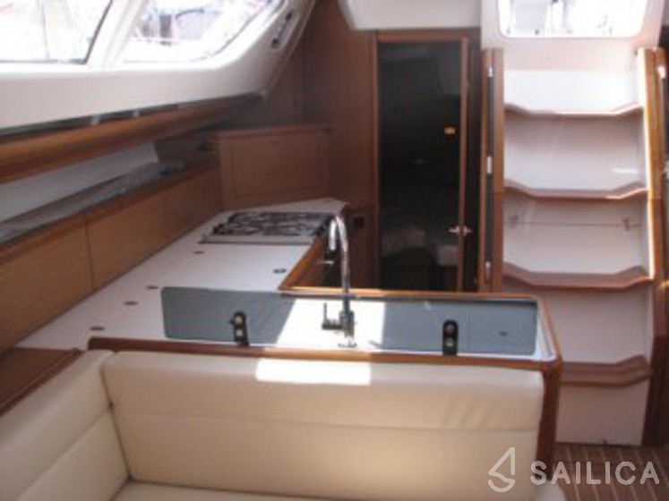 Sun Odyssey 45DS - Yacht Charter Sailica