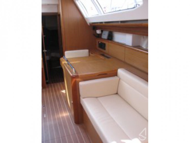 Sun Odyssey 45DS - Yacht Charter Sailica