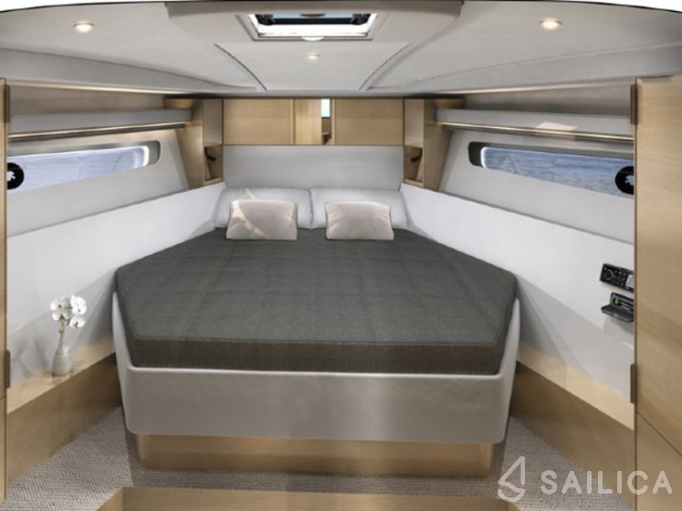Bavaria 400 Coupe - Yacht Charter Sailica