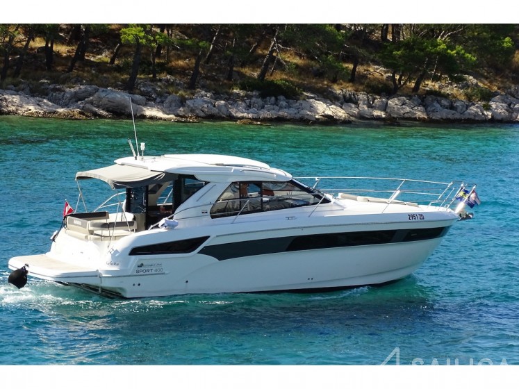 Bavaria 400 Coupe - Yacht Charter Sailica
