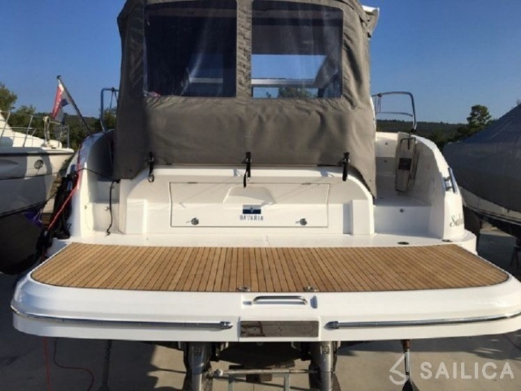 Bavaria 400 Coupe - Yacht Charter Sailica