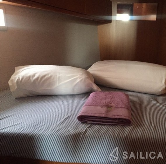 Bavaria 46 Cruiser - Yacht Charter Sailica
