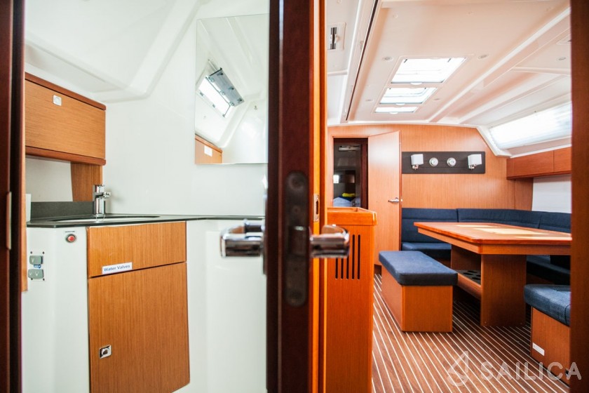 Bavaria 46 Cruiser - Yacht Charter Sailica
