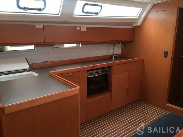 Bavaria 46 Cruiser - Yacht Charter Sailica