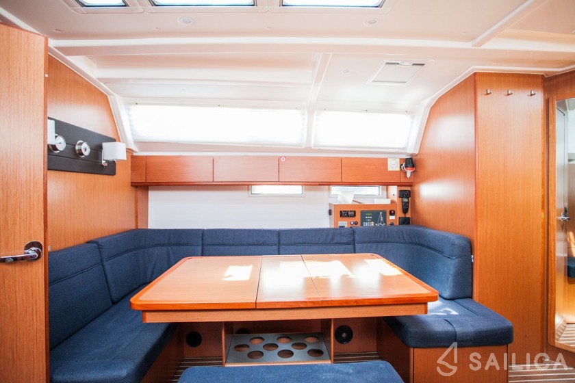 Bavaria 46 Cruiser - Yacht Charter Sailica