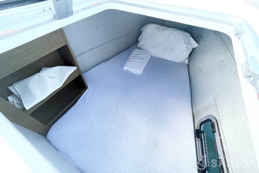 Lagoon 40 - Yacht Charter Sailica