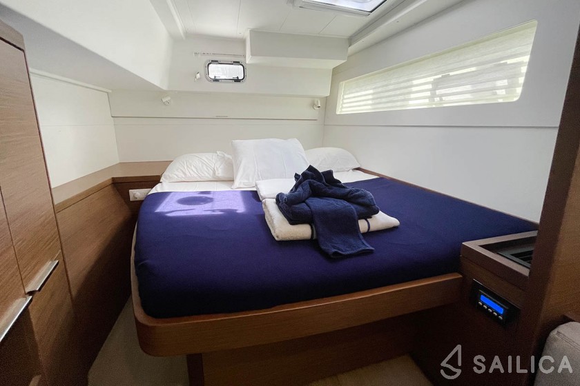 Lagoon 40 - Yacht Charter Sailica