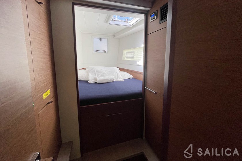 Lagoon 40 - Yacht Charter Sailica