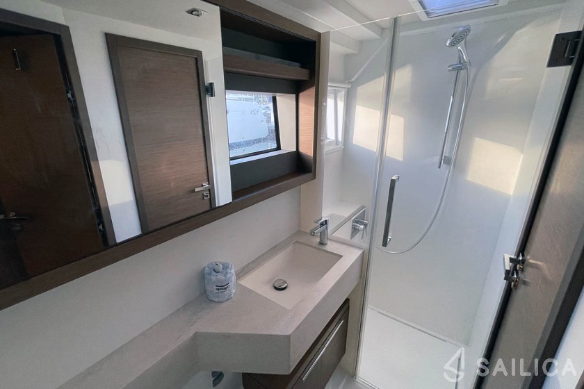 Lagoon 50 - Yacht Charter Sailica