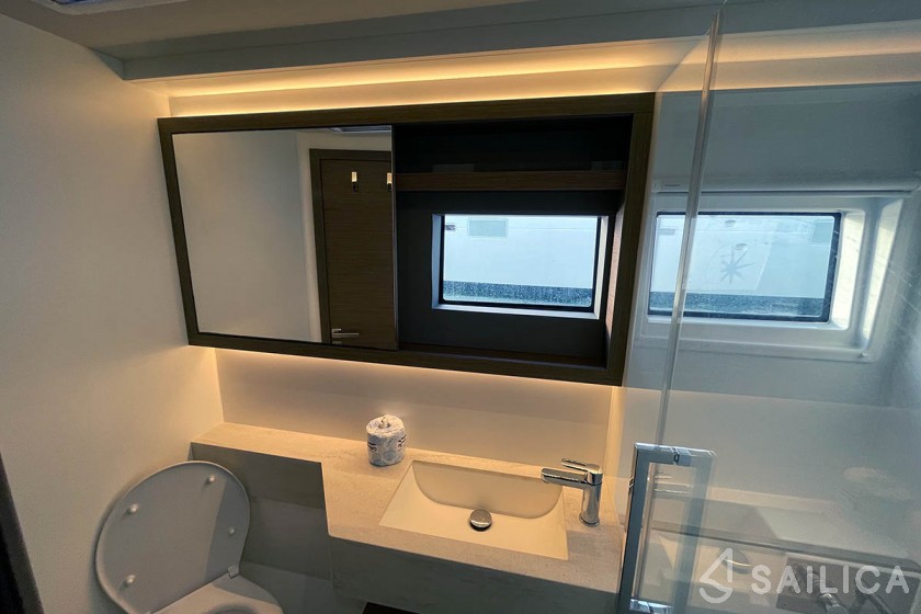 Lagoon 50 - Yacht Charter Sailica