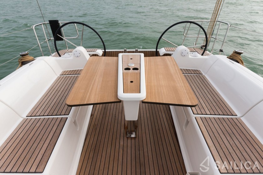 Dufour 382 GL - Yacht Charter Sailica