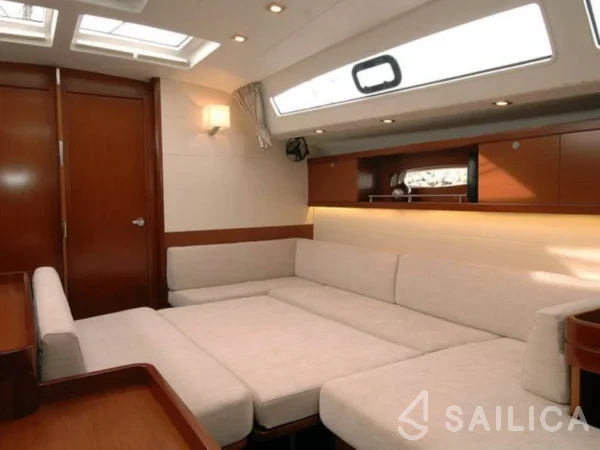 Oceanis 50 Family - Yacht Charter Sailica
