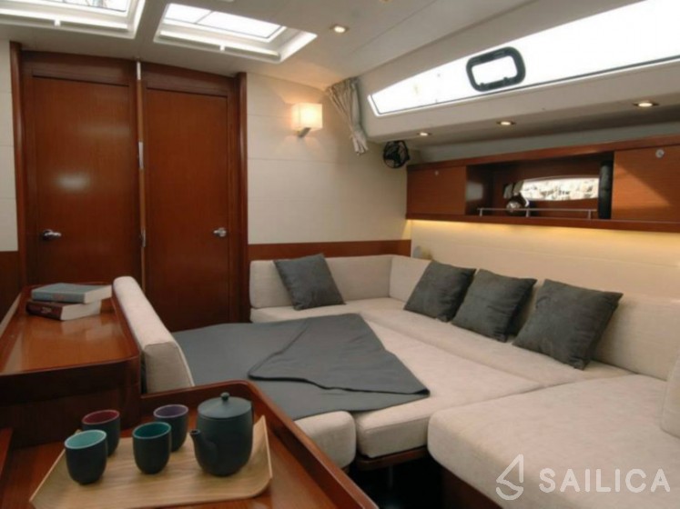 Oceanis 50 Family - Yacht Charter Sailica