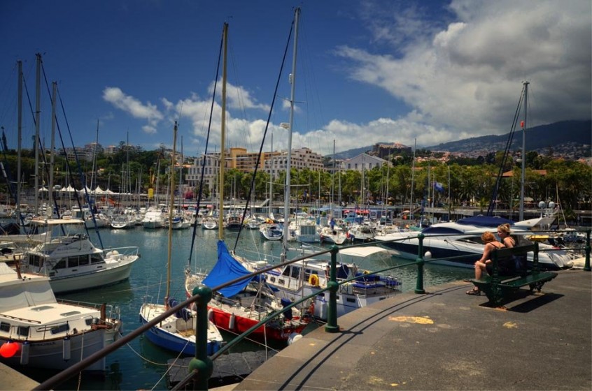Luna 47 - Yacht Charter Sailica
