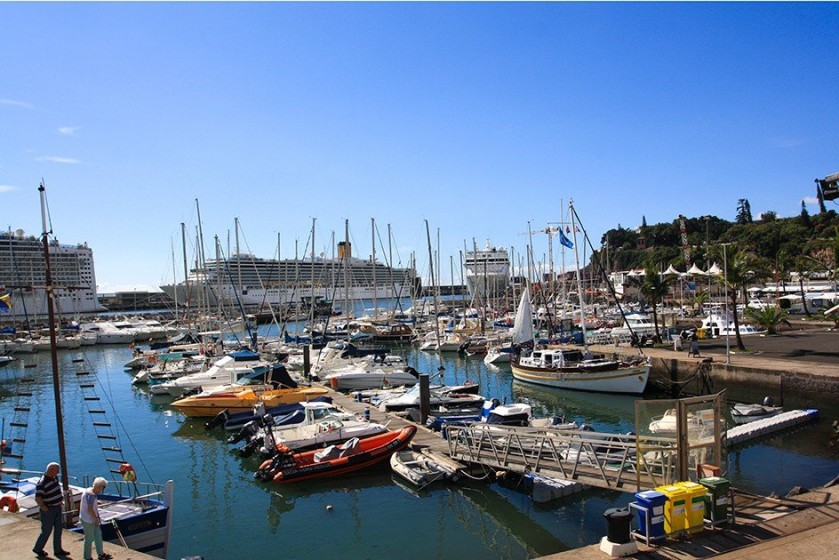 Luna 47 - Yacht Charter Sailica