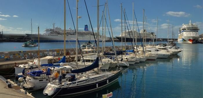 Luna 47 - Yacht Charter Sailica