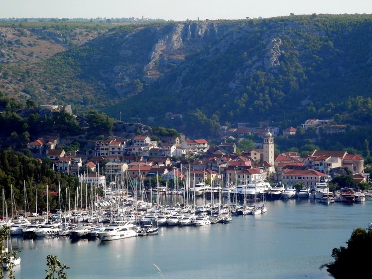 Cyclades 43.4 - Yacht Charter Sailica