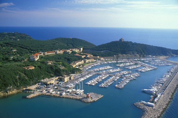 Delphia 40 - Yacht Charter Sailica