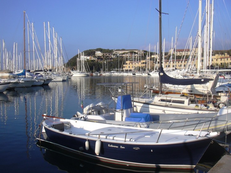 Delphia 40 - Yacht Charter Sailica