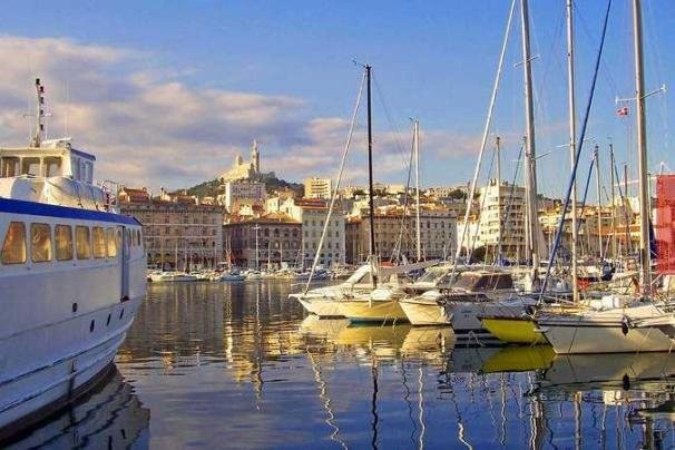 Pogo 30 - Yacht Charter Sailica