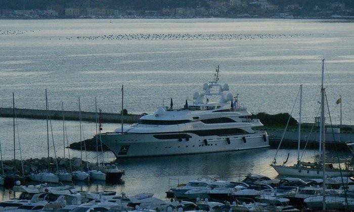 Oceanis 40.1 - Yacht Charter Sailica
