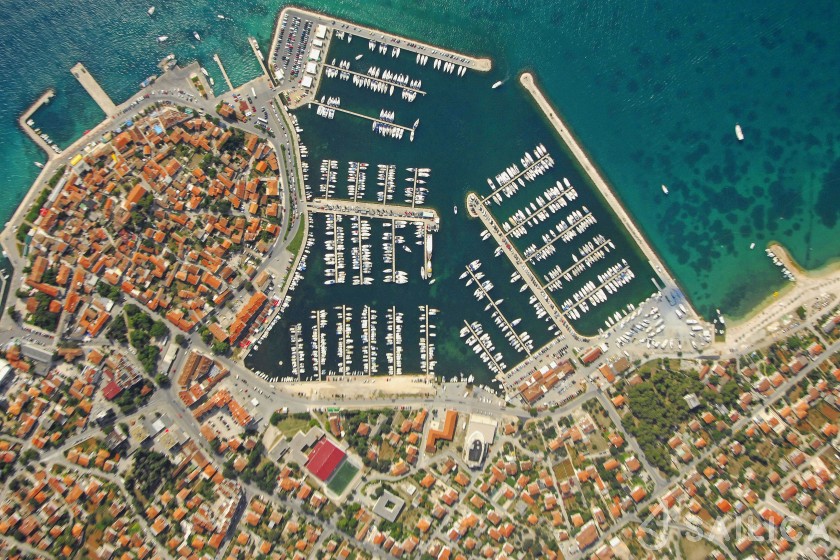 Elan 444 Impression - Yacht Charter Sailica