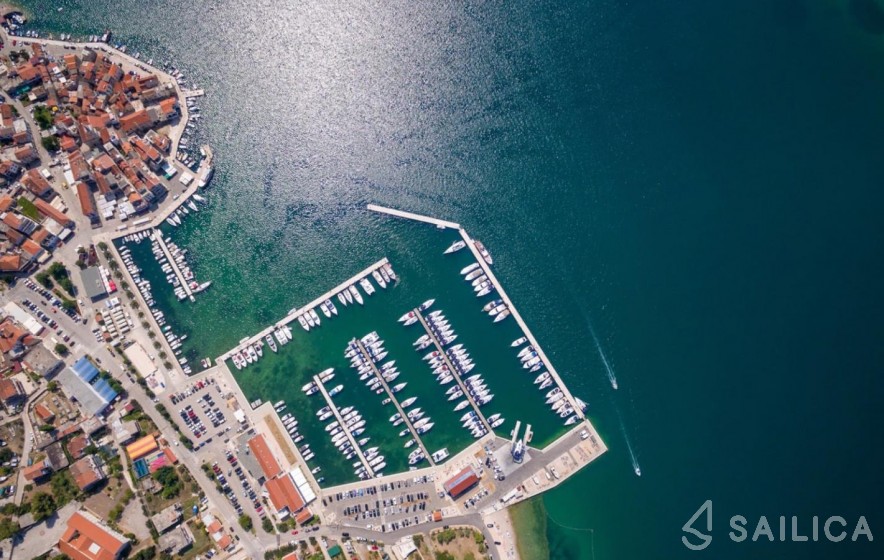 Bavaria 40 Cruiser - Yacht Charter Sailica