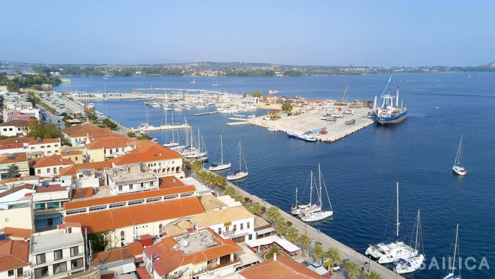 Cyclades 43.4 - Yacht Charter Sailica