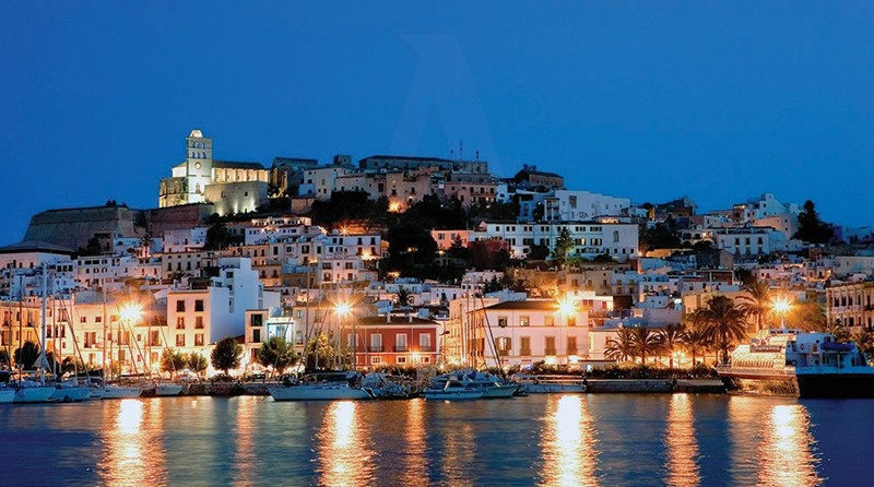 Bavaria 50 - Yacht Charter Sailica