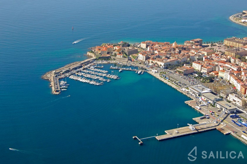 Excess 11 - Yacht Charter Sailica