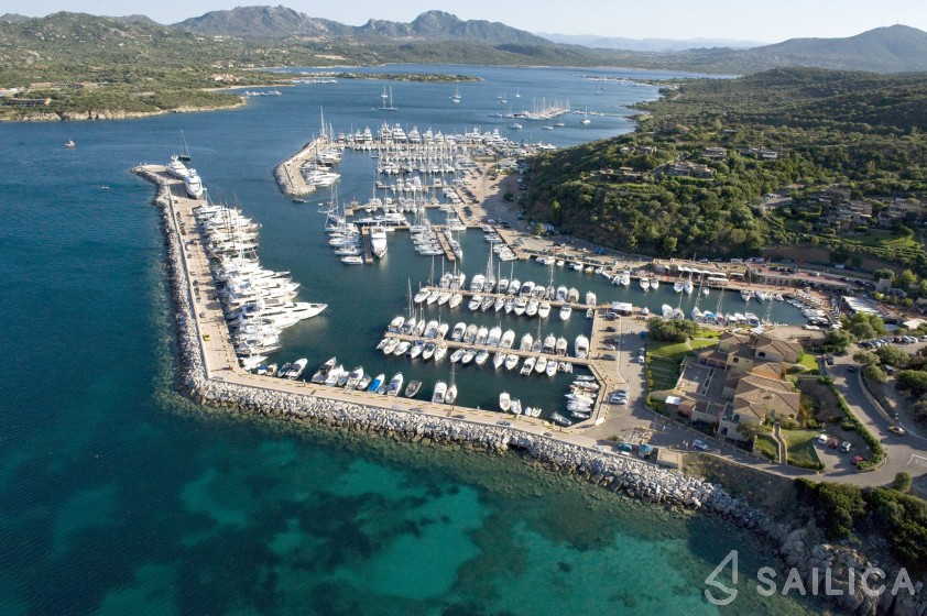 Bavaria 34 Cruiser - Yacht Charter Sailica